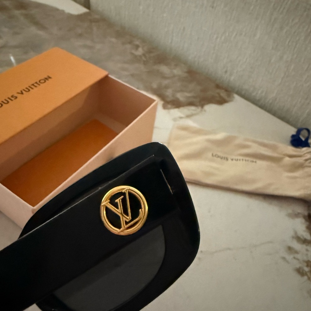 Louis Vuitton Sunglasses in Black with Gold Logo